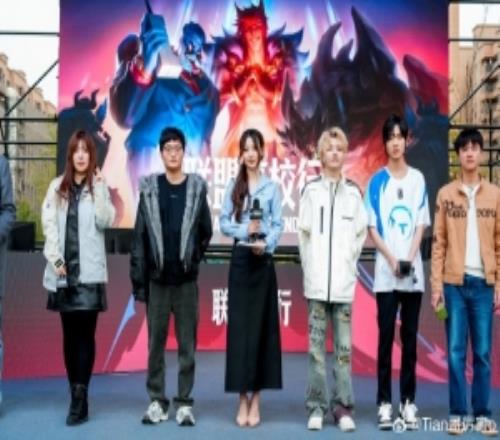 重磅交易风,暴来袭,三队联手掀,爱游戏app,爱游戏官网,爱游戏体育官网,爱游戏体育app